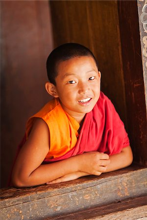 Young monk at Chimi Lhakhang, built in 1499 by the 14th Drukpa hierarch, Ngawang Choegyel. Foto de stock - Con derechos protegidos, Código: 862-05997041