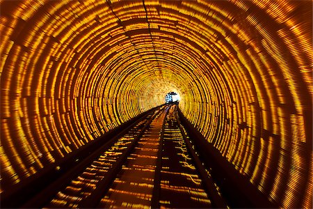 Colourful lights in the Shanghai Bund Sightseeing Tunnel,  Hongkou, Shanghai, China. Foto de stock - Con derechos protegidos, Código: 862-05997102