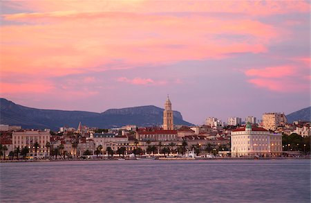 split - Croatia, Split, Central Europe. View of Split harbour in the evening Foto de stock - Con derechos protegidos, Código: 862-05997323