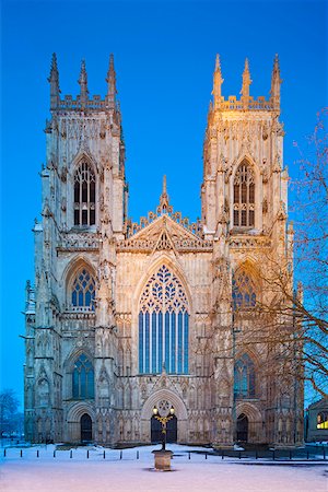 United Kingdom, England, North Yorkshire, York. The West Face of York Minster in Winter. Foto de stock - Con derechos protegidos, Código: 862-05997570