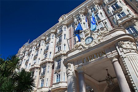 simsearch:862-05997674,k - Cannes, Provence-Alpes-Cote d'Azur, France. View of the main entrance to the InterContinental Carlton Hotel Foto de stock - Con derechos protegidos, Código: 862-05997635