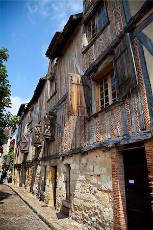 Mirpe Square, grenzt an den schönen mittelalterlichen Fachwerkhäusern. Das Gebiet wurde in den 70er Jahren vollständig restauriert. Bergerac, Aquitaine, Dordogne, Frankreich. Stockbilder - Lizenzpflichtiges, Bildnummer: 862-05997679