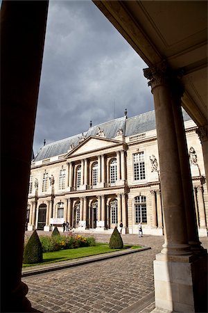 paris building columns - Bâtiment des Archives nationales en LeMarais, Ile de France, Paris, France Photographie de stock - Rights-Managed, Code: 862-05997721