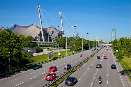 simsearch:862-05997796,k - Autoroute à Munich, Allemagne Photographie de stock - Rights-Managed, Code: 862-05997807