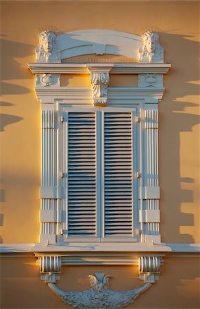 puccini - Italy, Tuscany, Lucca. A window on one of the villas in the historic centre Stock Photo - Rights-Managed, Code: 862-05997989