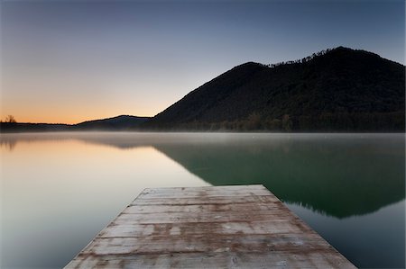 Italy, Umbria, Terni district, piediluco lake. Foto de stock - Con derechos protegidos, Código: 862-05998089