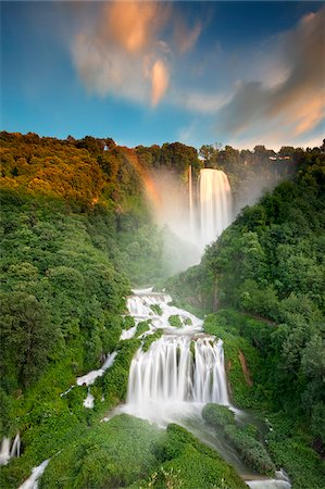 Italy, Umbria, Terni district, Terni, Marmore Falls. One of the tallest waterfalls in Europe. 165 m Foto de stock - Con derechos protegidos, Código: 862-05998081