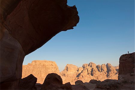 simsearch:862-05998320,k - Hiking to the High Place of Sacrifice ascending through Wadi al-Mahfur and descending through Wadi Farasa Fotografie stock - Rights-Managed, Codice: 862-05998311