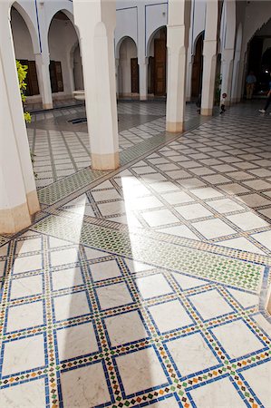 The Bahia Palace. This 19th-century palace, once home to a harem, is a marvelous display of painted wood, ceramics, and symmetrical gardens. Foto de stock - Con derechos protegidos, Código: 862-05998686