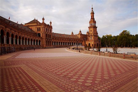 sevilla - Spain, Andalusia, Seville; The Plaza de Espana. (Unesco) Foto de stock - Con derechos protegidos, Código: 862-05999197