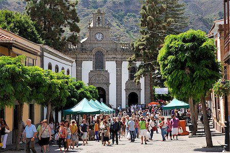 Teror, une charmante ville avec certains des meilleurs exemples d'architecture coloniale. Gran Canaria, îles Canaries Photographie de stock - Rights-Managed, Code: 862-05999288