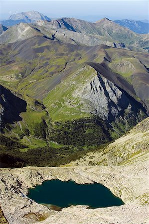 pyrenees spain - Europe, Spain, Pyrenees, view from Pico de Aneto  (3404m), highest peak in mainland spain, mountain lake Stock Photo - Rights-Managed, Code: 862-05999477