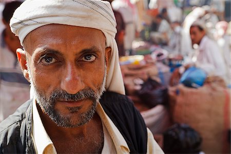 Yémen, Al Hudaydah, Bait Al Faqhi. Un homme au marché vendredi. Photographie de stock - Rights-Managed, Code: 862-05999736