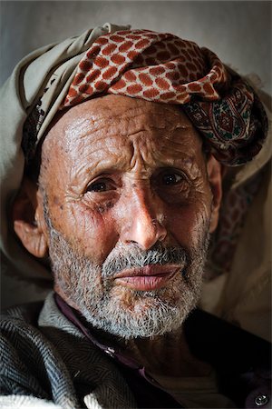 Yemen, Sana'a Province, Haraz Mountains, Al Hajjarah. Portrait of an old man. Foto de stock - Con derechos protegidos, Código: 862-05999730