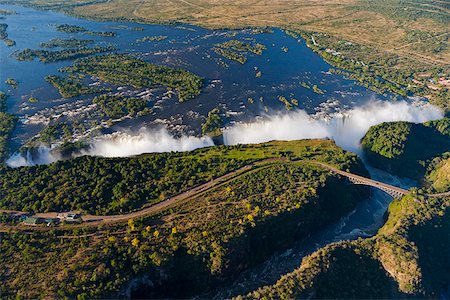 simsearch:862-03289600,k - Zimbabwe, Victoria Falls. An aerial view from above the Falls. Foto de stock - Con derechos protegidos, Código: 862-05999740