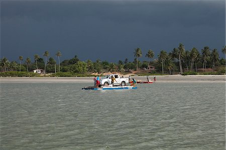 South America, Brazil, Ceara, Camocim, storm clouds over the ferry rafts at Guriu near Jericoacoara Photographie de stock - Rights-Managed, Code: 862-06540816