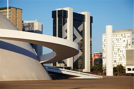 distrito federal - South America, Brazil, Brasilia, Distrito Federal, Honestino Guimaraes National Museum on the Esplanada dos Ministerios by Oscar Niemeyer Photographie de stock - Rights-Managed, Code: 862-06540843