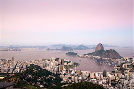 Brazil, Rio de Janeiro, Sugar Loaf, Pao de Acucar,  and Morro de Urca in Botafogo Bay in Rio de Janeiro City Foto de stock - Con derechos protegidos, Código: 862-06540957