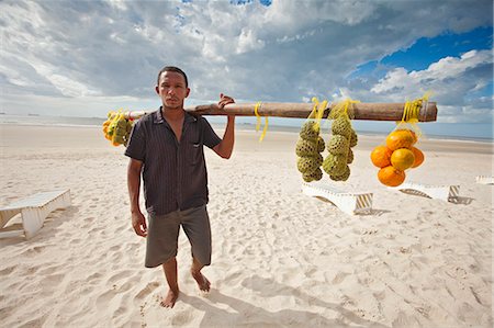 South America, Brazil, Maranhao, Sao Luis, Sao Marcos beach, fruit vendor selling custard apples and oranges Photographie de stock - Rights-Managed, Code: 862-06541010