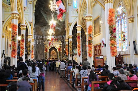 Congregation inside Santuario de las Lajas, Las Lajas, Colombia, South America Foto de stock - Con derechos protegidos, Código: 862-06541104