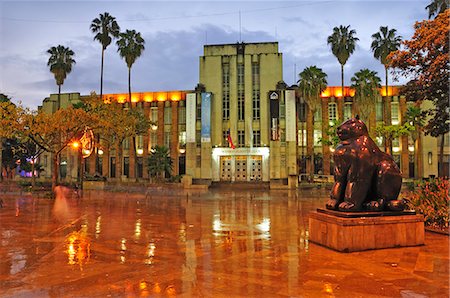 Palacio Municipal, Plaza Botero at night, Medellin, Colombia, South America Stock Photo - Rights-Managed, Code: 862-06541145