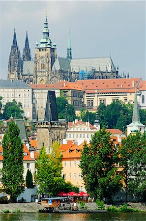 saint vitus cathedral - Europe, Czech Republic, Prague, St. Vitus Cathedral and Prague Castle Foto de stock - Con derechos protegidos, Código: 862-06541215