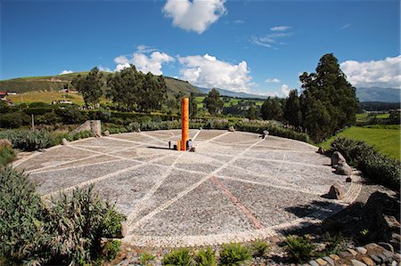 Equator monument at Cayambe, Ecuador Foto de stock - Con derechos protegidos, Código: 862-06541255