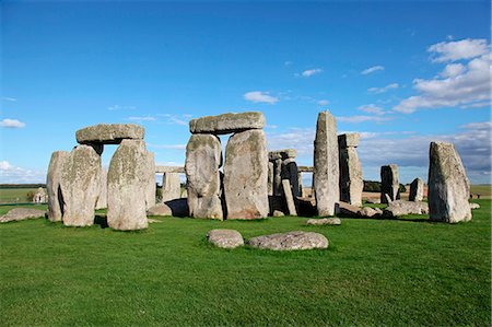 Stonehenge is a prehistoric monument located in the English county of Wiltshire, west of Amesbury and north of Salisbury. England Stock Photo - Rights-Managed, Code: 862-06541300