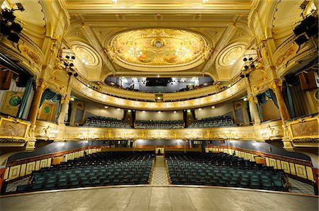 Europe, England, Derbyshire, Buxton, Buxton Opera House Foto de stock - Con derechos protegidos, Código: 862-06541325