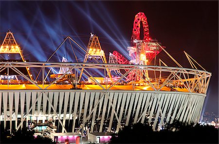 simsearch:841-06448003,k - The Olympic Stadium in London during the opening ceremony for the 2012 Olympics. Foto de stock - Con derechos protegidos, Código: 862-06541392