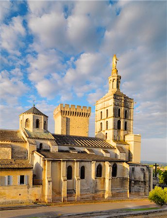 simsearch:862-06541483,k - France, Provence, Avignon, Cathedral NotreDamedes Doms Foto de stock - Direito Controlado, Número: 862-06541512