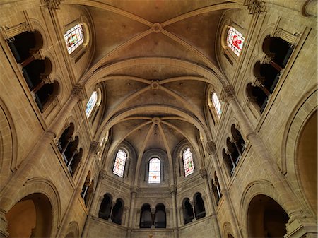 simsearch:862-06541512,k - France, Provence, Nimes, Interior of Nimes cathedral Photographie de stock - Rights-Managed, Code: 862-06541528