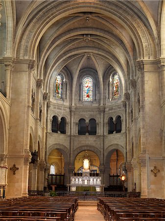 simsearch:862-06541486,k - France, Provence, Nimes,Interior of Nimes cathedral Photographie de stock - Rights-Managed, Code: 862-06541529