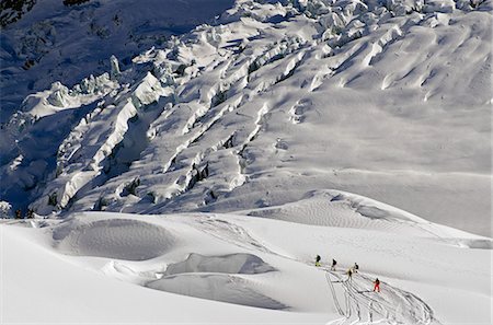 simsearch:862-06541684,k - Europe, France, French Alps, Haute Savoie, Chamonix, skiers in the Valle Blanche off piste ski area Foto de stock - Con derechos protegidos, Código: 862-06541676