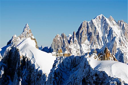 Europe, France, French Alps, Haute Savoie, Chamonix, view of Aiguilles du Dru from Aiguille du Midi Foto de stock - Direito Controlado, Número: 862-06541672