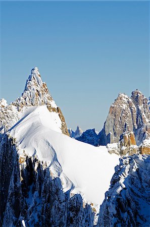 simsearch:862-06541665,k - Europe, France, French Alps, Haute Savoie, Chamonix, view of Aiguilles du Dru from Aiguille du Midi Fotografie stock - Rights-Managed, Codice: 862-06541673