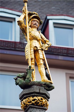 simsearch:862-06542118,k - Europe, Germany, Freiburg, Baden Wurttemberg, statue of St George and the dragon in Munster Platz Cathedral Square Foto de stock - Direito Controlado, Número: 862-06541792