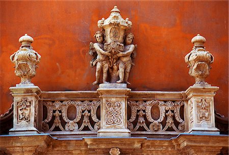 simsearch:862-06542118,k - Hungary, Budapest, Central & Eastern Europe, Detail of Baroque architecture on a church facade Foto de stock - Direito Controlado, Número: 862-06541926
