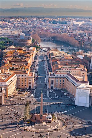 saint peter - Cityscape from dome, St peters Square, Rome, Lazio, Italy, Europe. Foto de stock - Direito Controlado, Número: 862-06541986