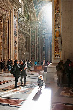 san pietro church - Inside the St. Peters Basilica, Rome, Lazio, Italy, Europe. Foto de stock - Con derechos protegidos, Código: 862-06541990