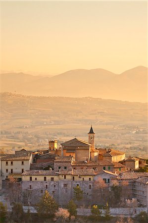 Italy, Umbria, Perugia district, Giano dellUmbria. Foto de stock - Con derechos protegidos, Código: 862-06542046