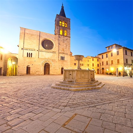 Italy, Umbria, Perugia district, Bevagna. Piazza Silvestri and San Michele Cathedral. Stock Photo - Rights-Managed, Code: 862-06542056