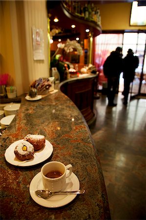 expresso bar - Treviso, Veneto, Italy, Inside a local cafe Stock Photo - Rights-Managed, Code: 862-06542151