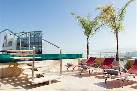 Lebanon, Beirut. The swimming pool at the Le Gray Hotel. Foto de stock - Con derechos protegidos, Código: 862-06542335
