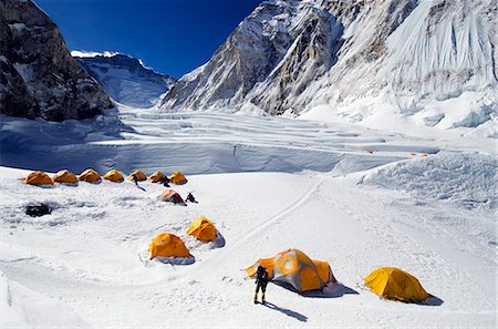 exploración - Asia, Nepal, Himalayas, Sagarmatha National Park, Solu Khumbu Everest Region, tents at Camp 1 on Mt Everest Foto de stock - Con derechos protegidos, Código: 862-06542460