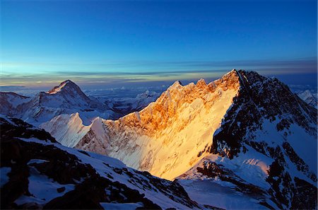 Asia, Nepal, Himalayas, Sagarmatha National Park, Solu Khumbu Everest Region, sunrise on Lhotse, 8516m, and Makalu, 8462m, 4th and 5th highest mountains in the world Foto de stock - Con derechos protegidos, Código: 862-06542492