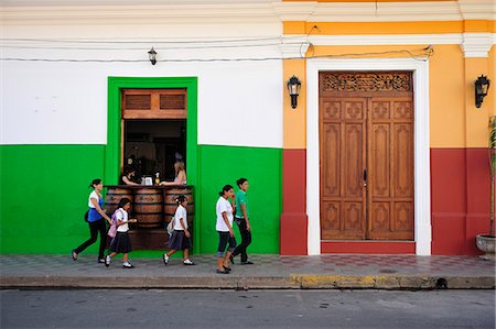 Colonial City street of Granada, Nicaragua, Central America Stock Photo - Rights-Managed, Code: 862-06542549