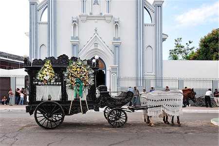 enterrement - Horse drawn Hearse in Granada, Nicaragua, Central America Photographie de stock - Rights-Managed, Code: 862-06542577