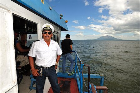 simsearch:862-06542611,k - Captain on his boat, Lago de Nicaragua, Nicaragua Foto de stock - Con derechos protegidos, Código: 862-06542579