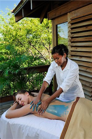 simsearch:862-06542540,k - Woman having a massage at the Aqua Wellness Resort, Nicaragua, Central America Stockbilder - Lizenzpflichtiges, Bildnummer: 862-06542607